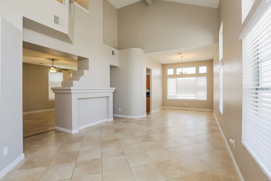 Building Photo - 1732 Blanchard Dr