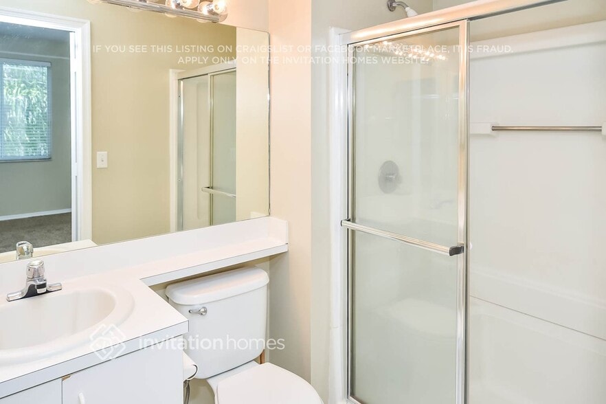 Building Photo - 16648 Hemingway Dr