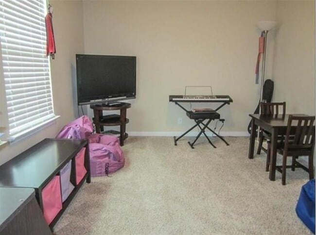 Building Photo - 17900 Linkview Dr