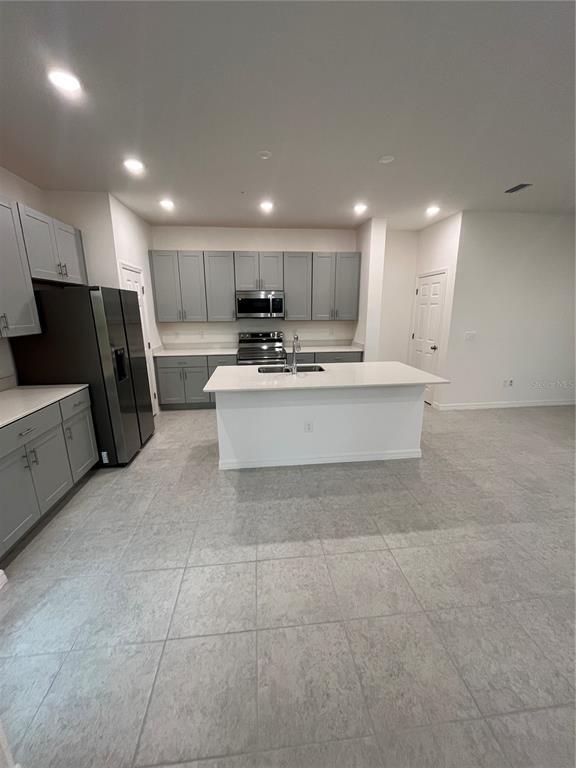 Building Photo - 1500 Silver Lining Wy