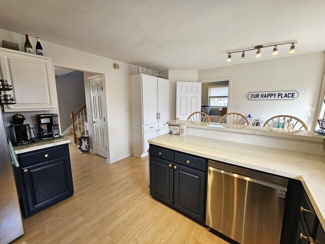 Building Photo - Ocean View East