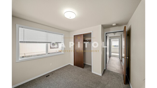 Building Photo - 6417 Congressional Dr SE