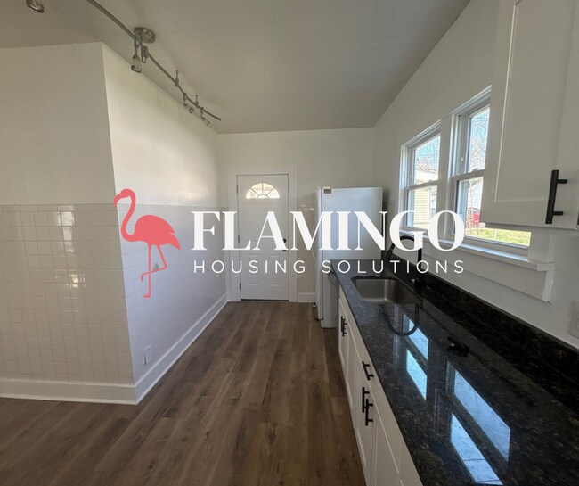 Building Photo - Newly Remodeled 3BR/2BA Home with Central Air & 2-Car Garage on Wayne Ave