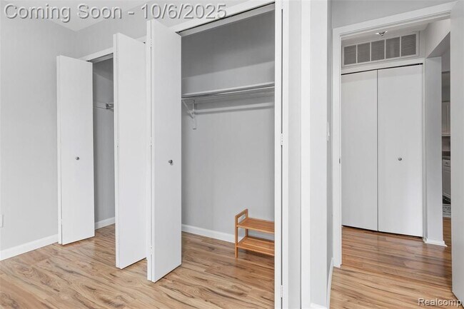 Building Photo - 2620 Greenstone Blvd