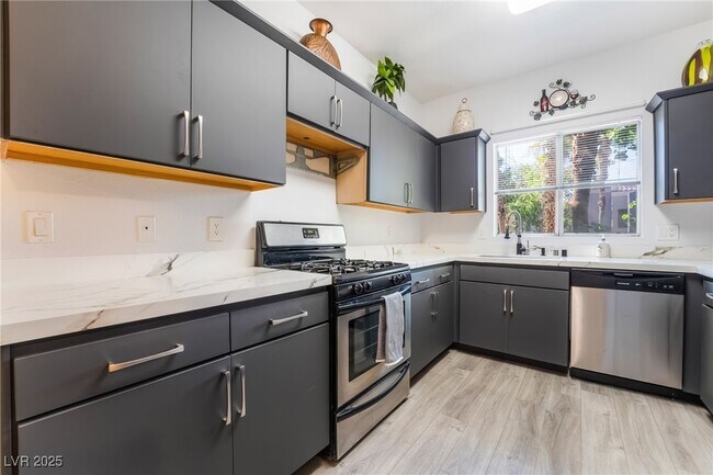 Building Photo - 5250 S Rainbow Blvd
