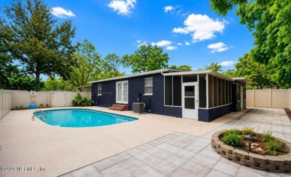 Building Photo - 6419 Ballejo Ct S