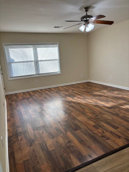 Building Photo - 8684 Bowden St