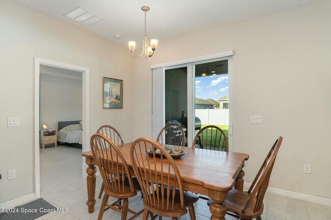 Building Photo - 4832 Shannock Ave