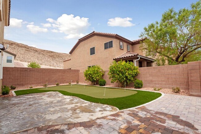 Building Photo - Remodeled Corner Lot with Mountain Views!