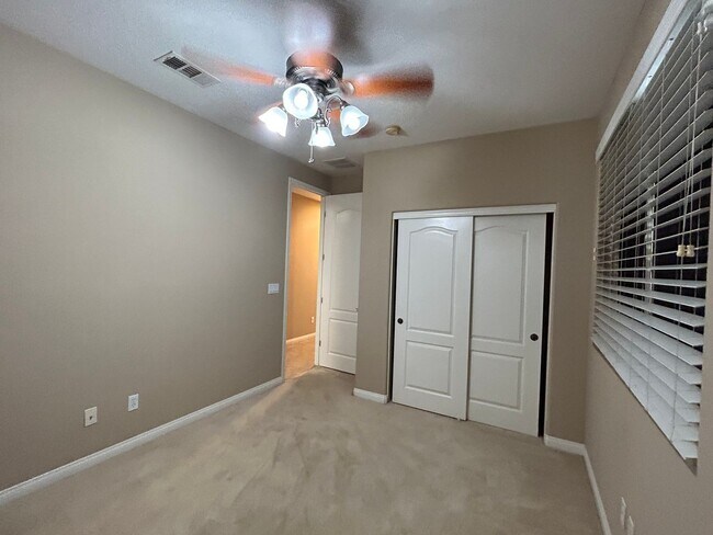 Building Photo - 15005 Via Messina Dr