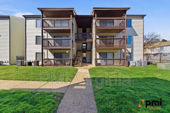 Building Photo - 326 Wells Ct