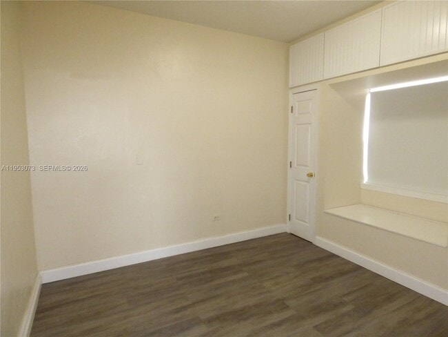 Building Photo - 2148 NE 182nd St