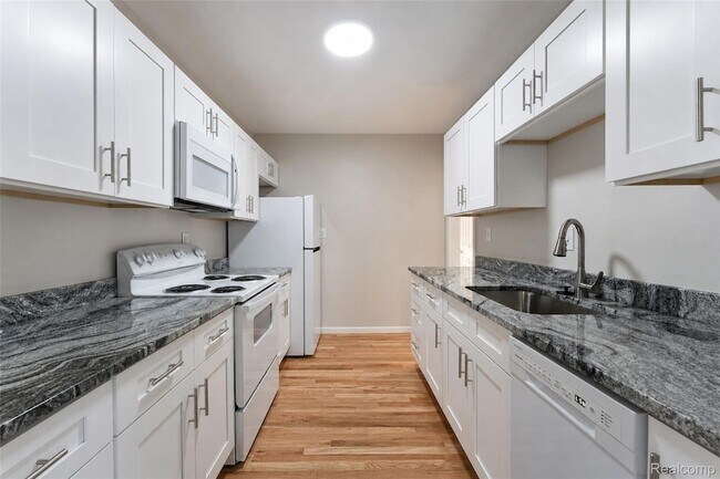 Building Photo - 5712 Drexel St