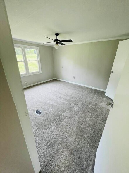 Building Photo - 210 Bride Dr