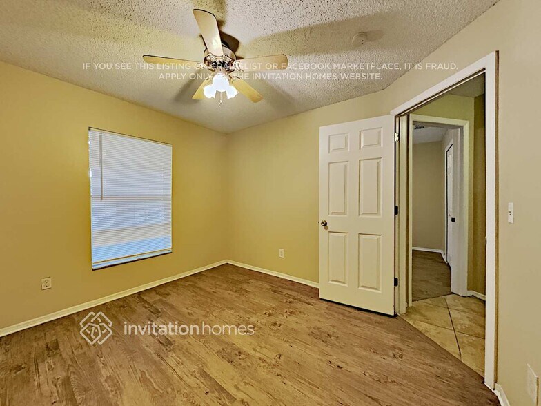 Building Photo - 2341 Donegan Pl