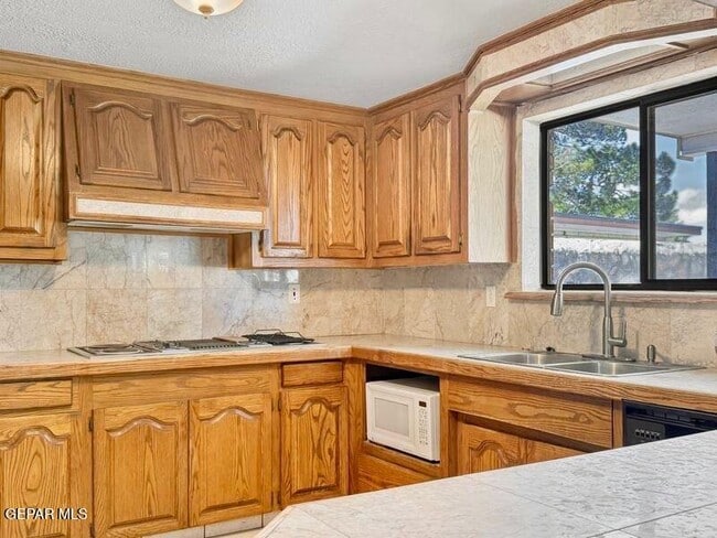 Building Photo - 2153 Trawood Dr