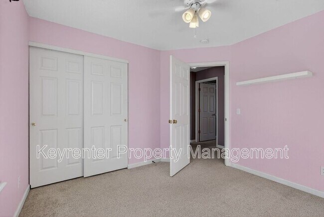 Building Photo - 1233 Grand Canyon Dr