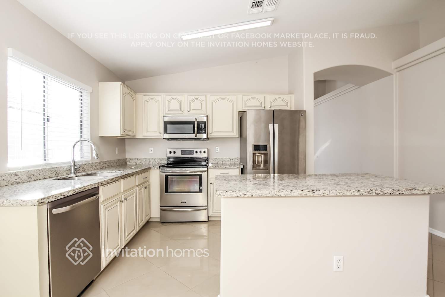 Building Photo - 17749 N 113th Ave