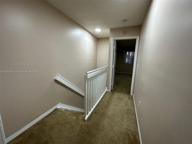 Building Photo - 2242 SE 26th Ln
