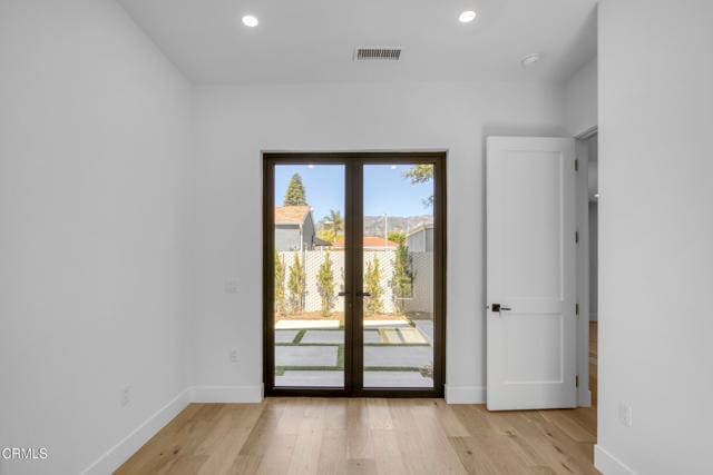 Building Photo - 611 W Claremont St