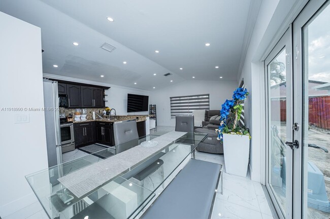 Building Photo - 17404 SW 142nd Pl