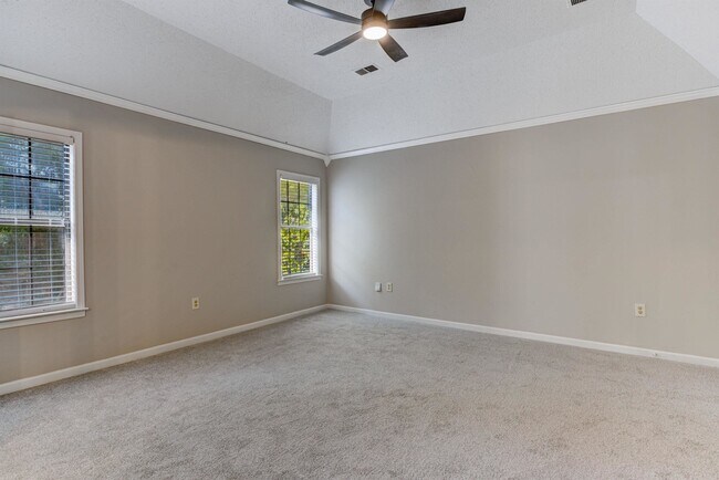 Building Photo - 7801 Autumn Creek Dr