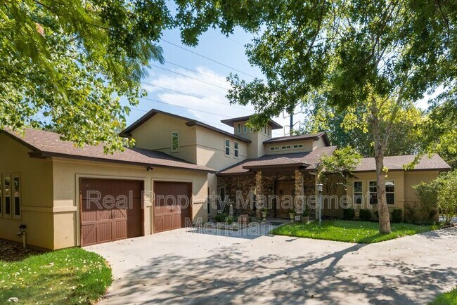 Building Photo - 625 Turtledove Ln