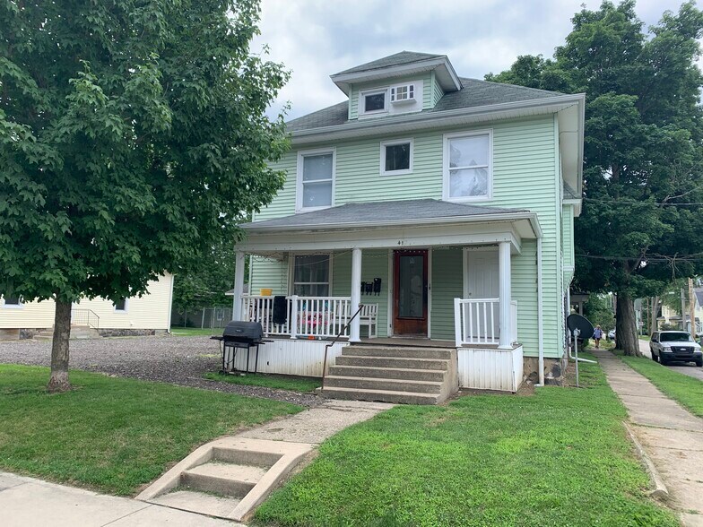 Primary Photo - 412 E Jefferson St