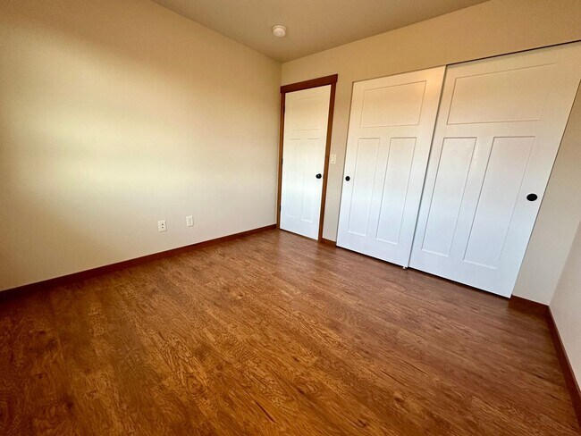 Building Photo - 5831 Pioneer Ridge Pl