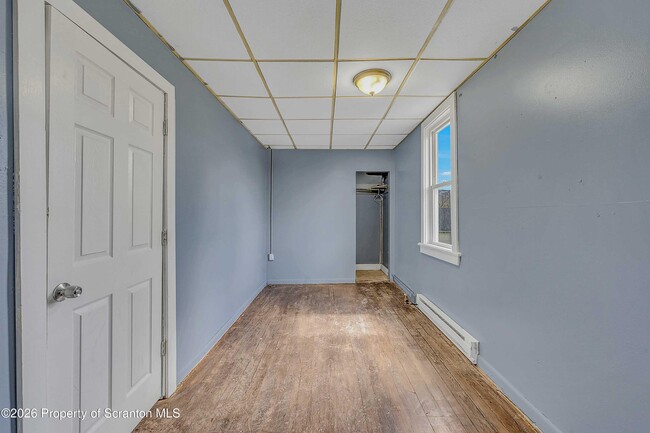 Building Photo - 1019 S Webster Ave