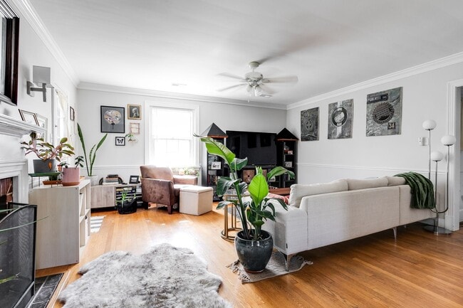 Building Photo - 4524 Fitzhugh Ave