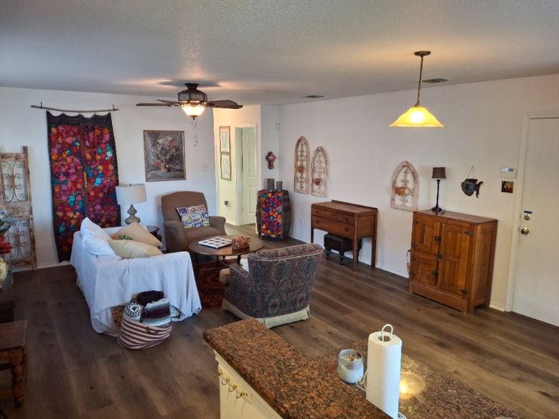 Building Photo - 2014 Mission Eagle