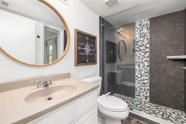 Building Photo - 4603 3rd Ave E