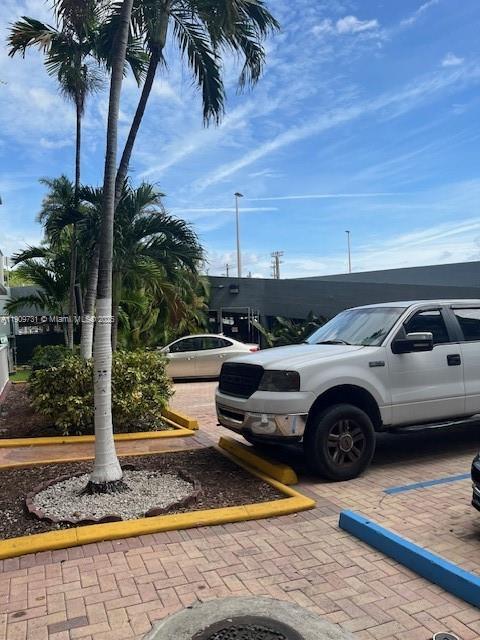 Building Photo - 1800 NW 24th Ave