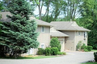 Building Photo - 1412 Traver St