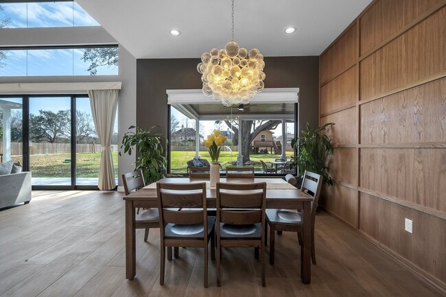 Building Photo - 26511 Meadow Ln