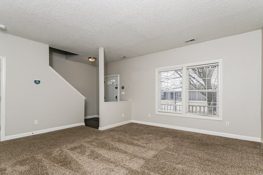 Building Photo - 5427 Montavia Ln