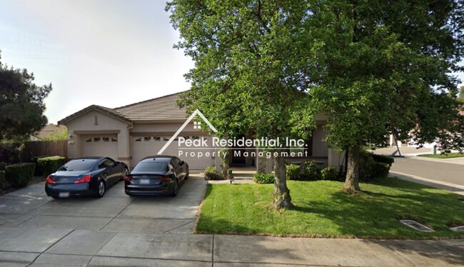 Primary Photo - Spacious 4bd/2ba Elk Grove Home with 3-Car...