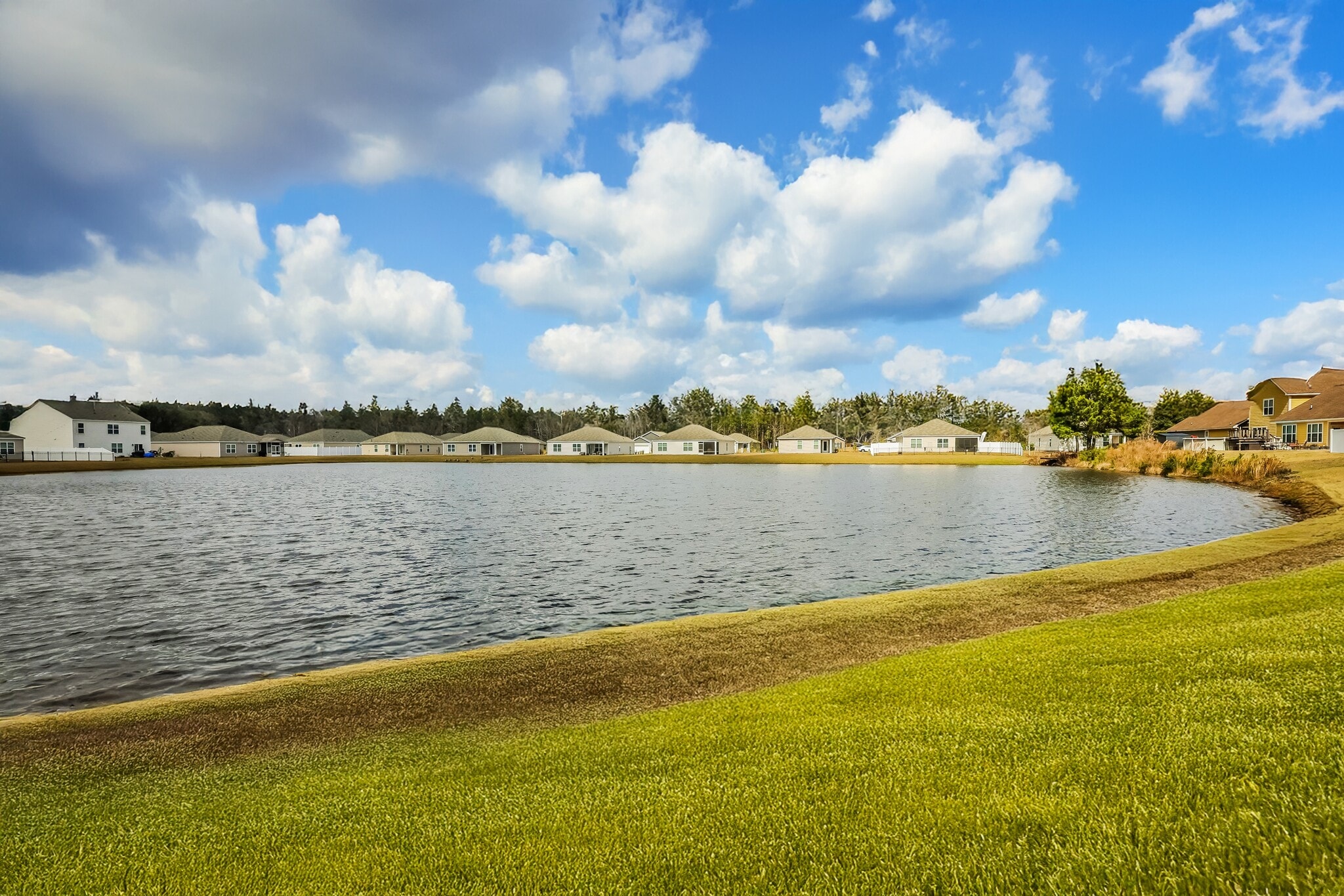 Building Photo - 1053 Autumns Wood Cir E