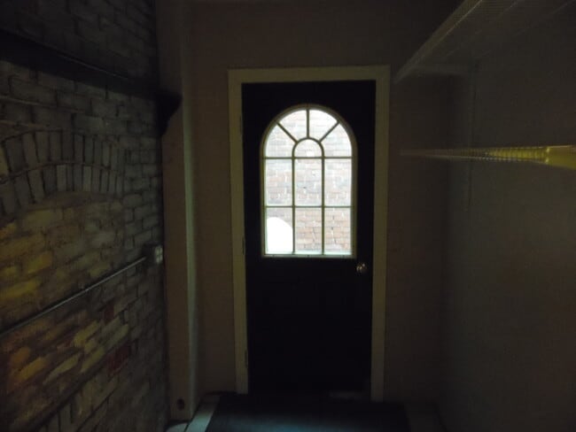 Building Photo - 105 S 18th St