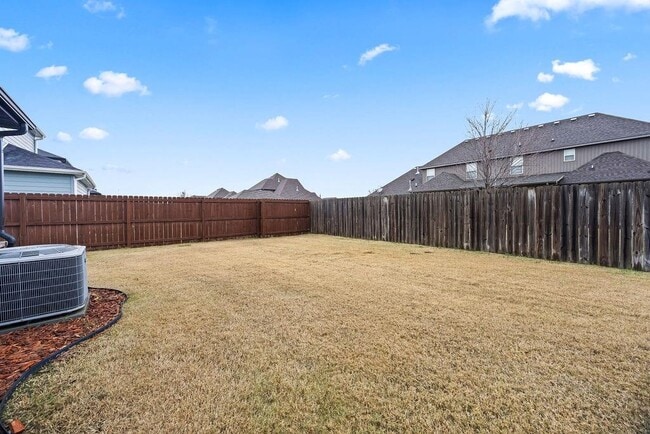 Building Photo - 1721 W Whitney Ln