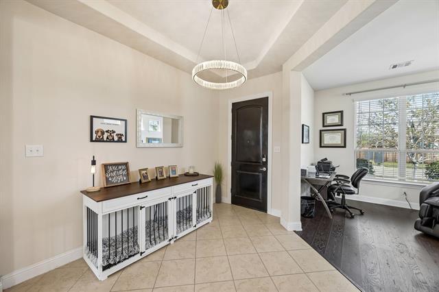 Building Photo - 604 Shoreline Ridge Dr