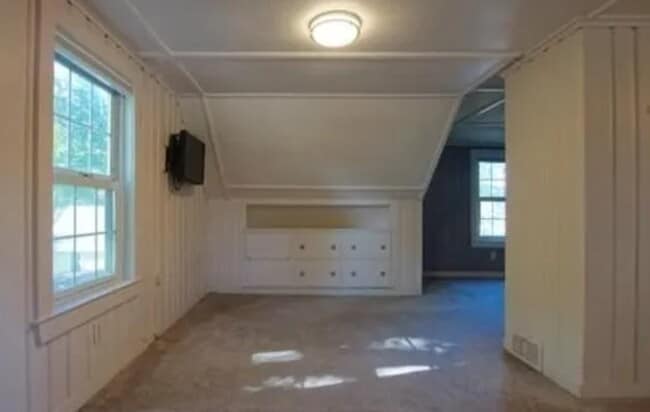 Building Photo - 6 Winter St