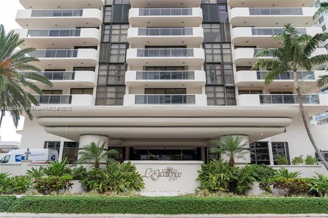 Building Photo - 5757 Collins Ave