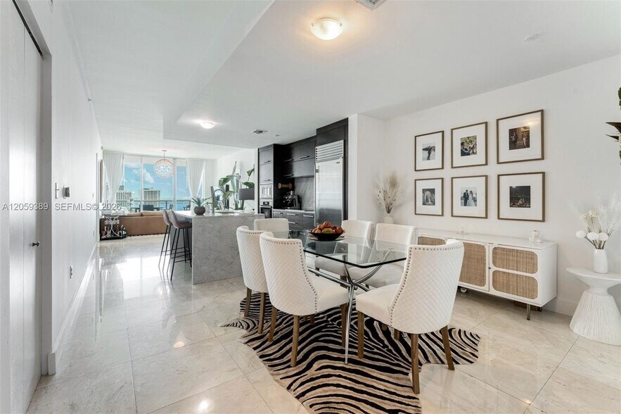 Building Photo - 900 Biscayne Blvd