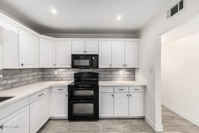 Building Photo - 3920 W Harmont Dr