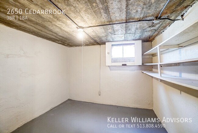 Building Photo - 2650 Cedarbrook-