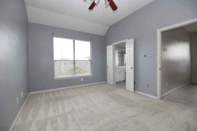 Building Photo - 21043 Sun Creek Dr