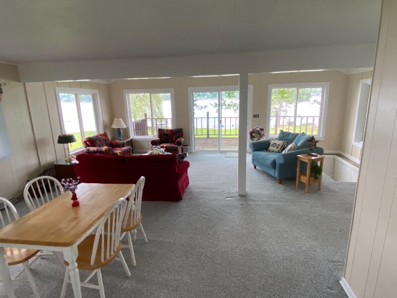 Building Photo - 16558 Donnell Lake St