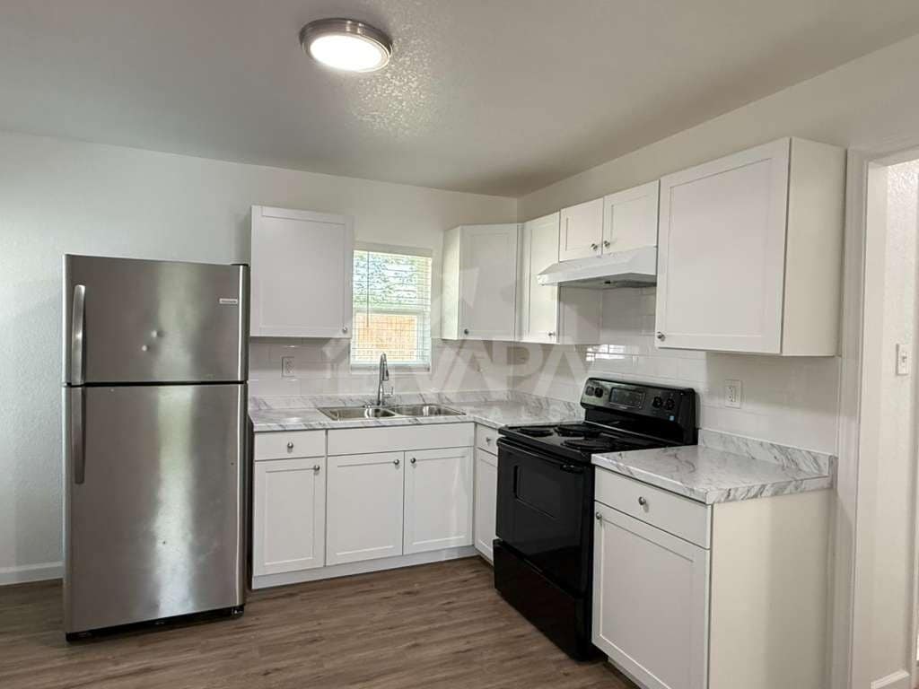 Building Photo - 515 Blakeley Dr